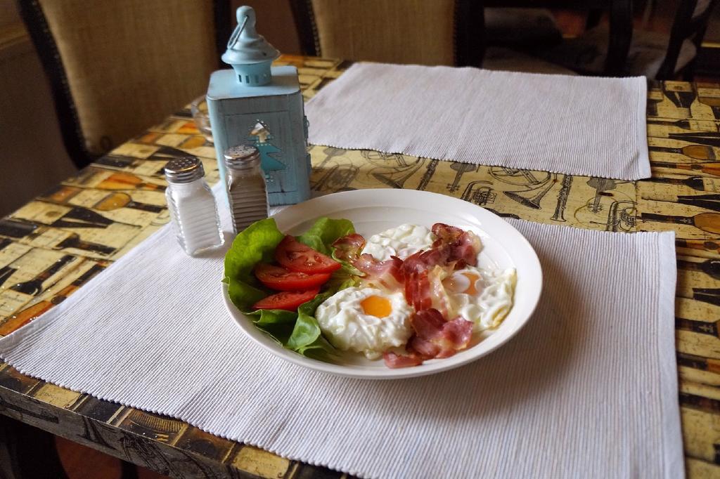 Ugostiteljski Objekat Karibo Hotel Sombor Ngoại thất bức ảnh